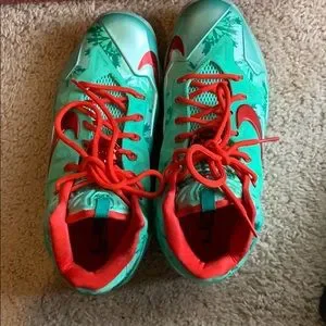 Nike | Shoes | Mens Nike Lebron Xi Christmas Size 8 | Poshmark display picture 3